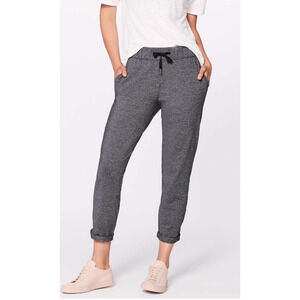Lululemon On The Fly Pant 28" Womens Pull on Pants Size 6 Charcoal Grey